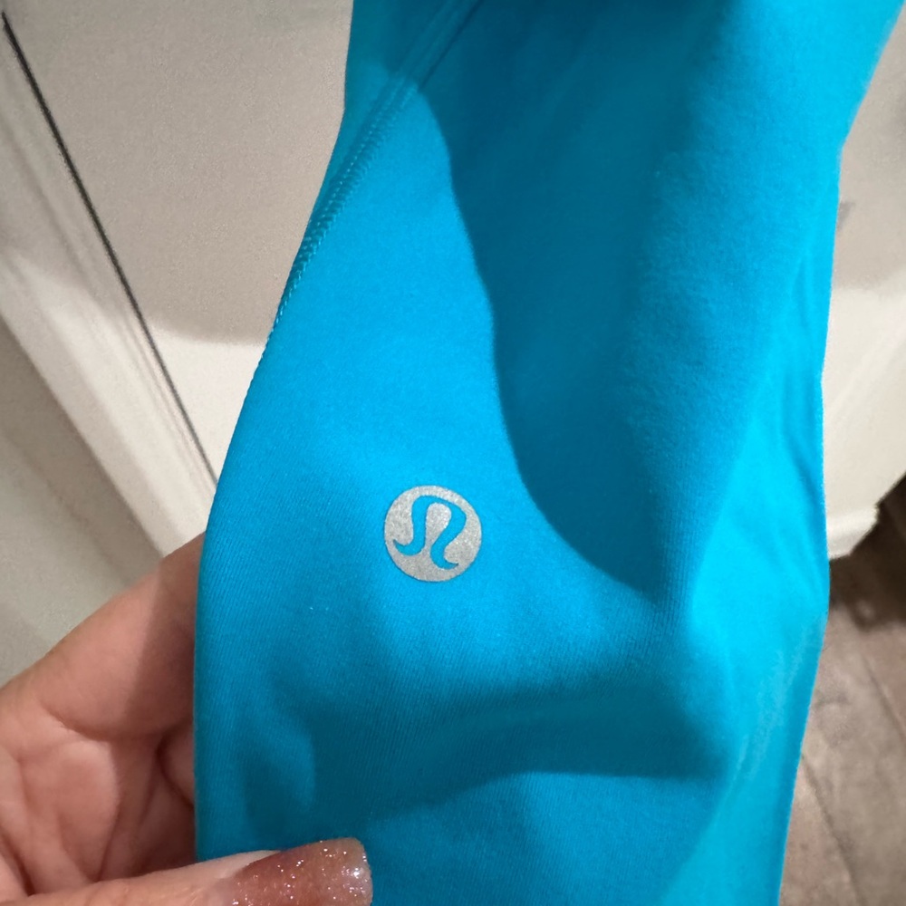 Women's Blue Lululemon leggings with pockets - Picture 4 of 5